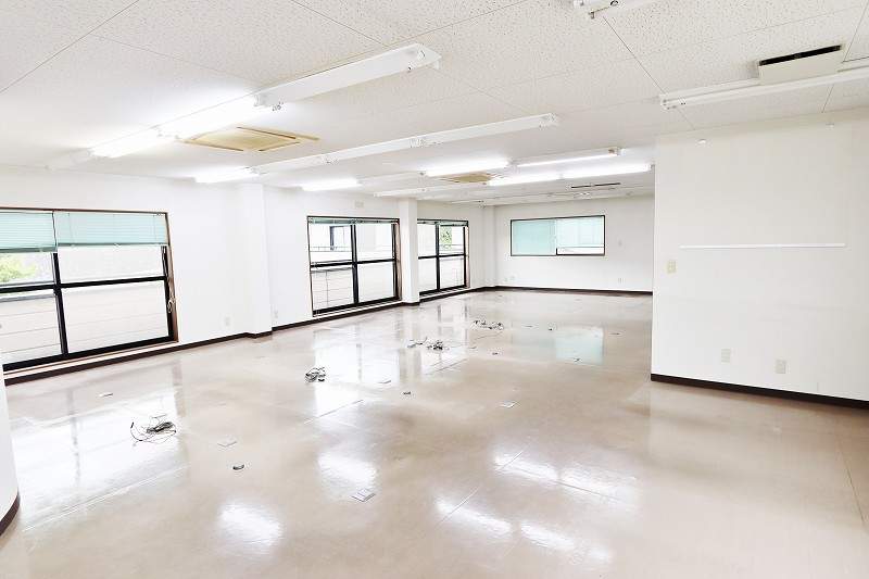 川島テナント その他