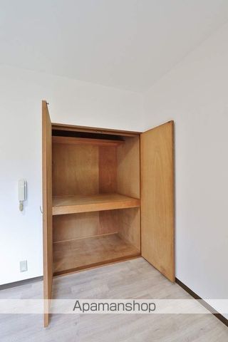 クレジュールビザン その他