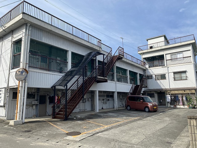 岩倉マンション 外観