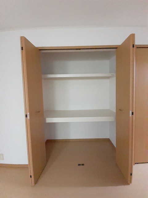 サンライズ貴園Ａ 収納