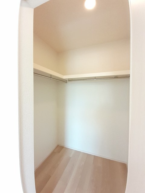 エクラデサージュ見能林Ⅰ 収納