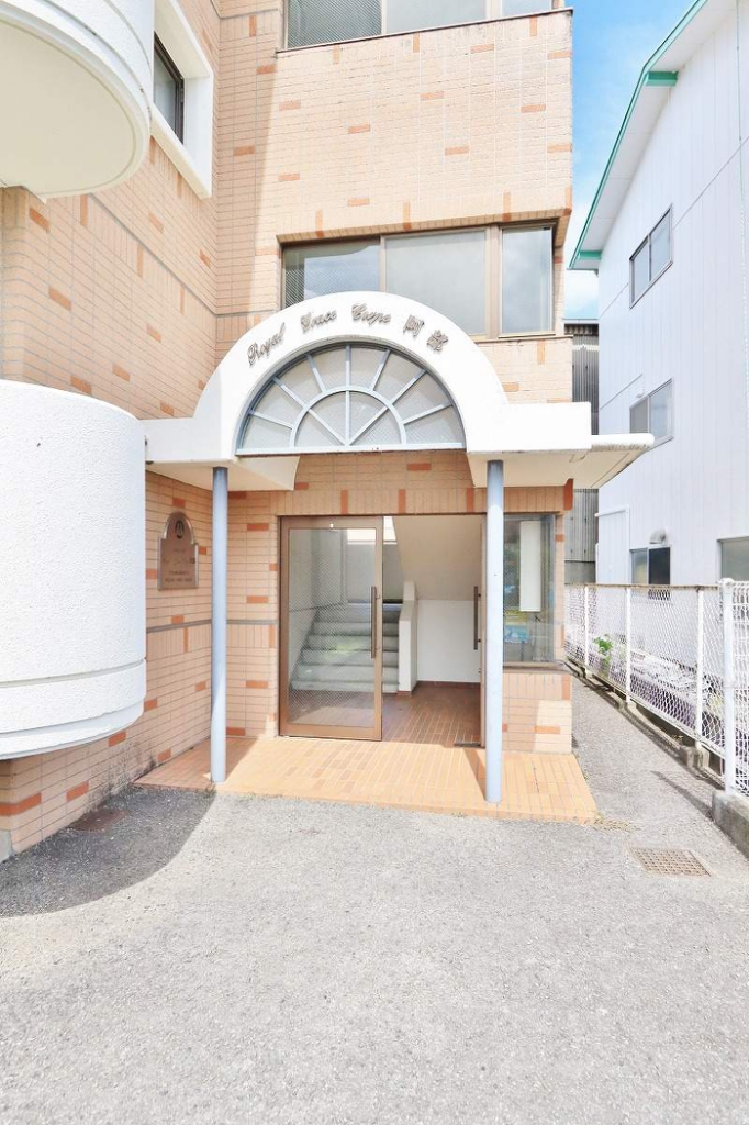 ロイヤルグレースコーポ阿部 外観
