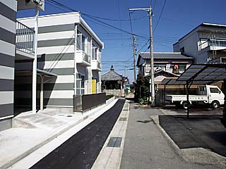 レオパレスタウンコート観音寺 外観