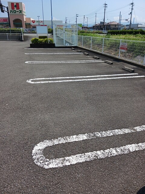 グレースガーデン　Ａ 駐車場
