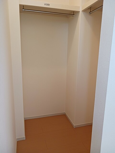 アネッサ　Ｂ 収納