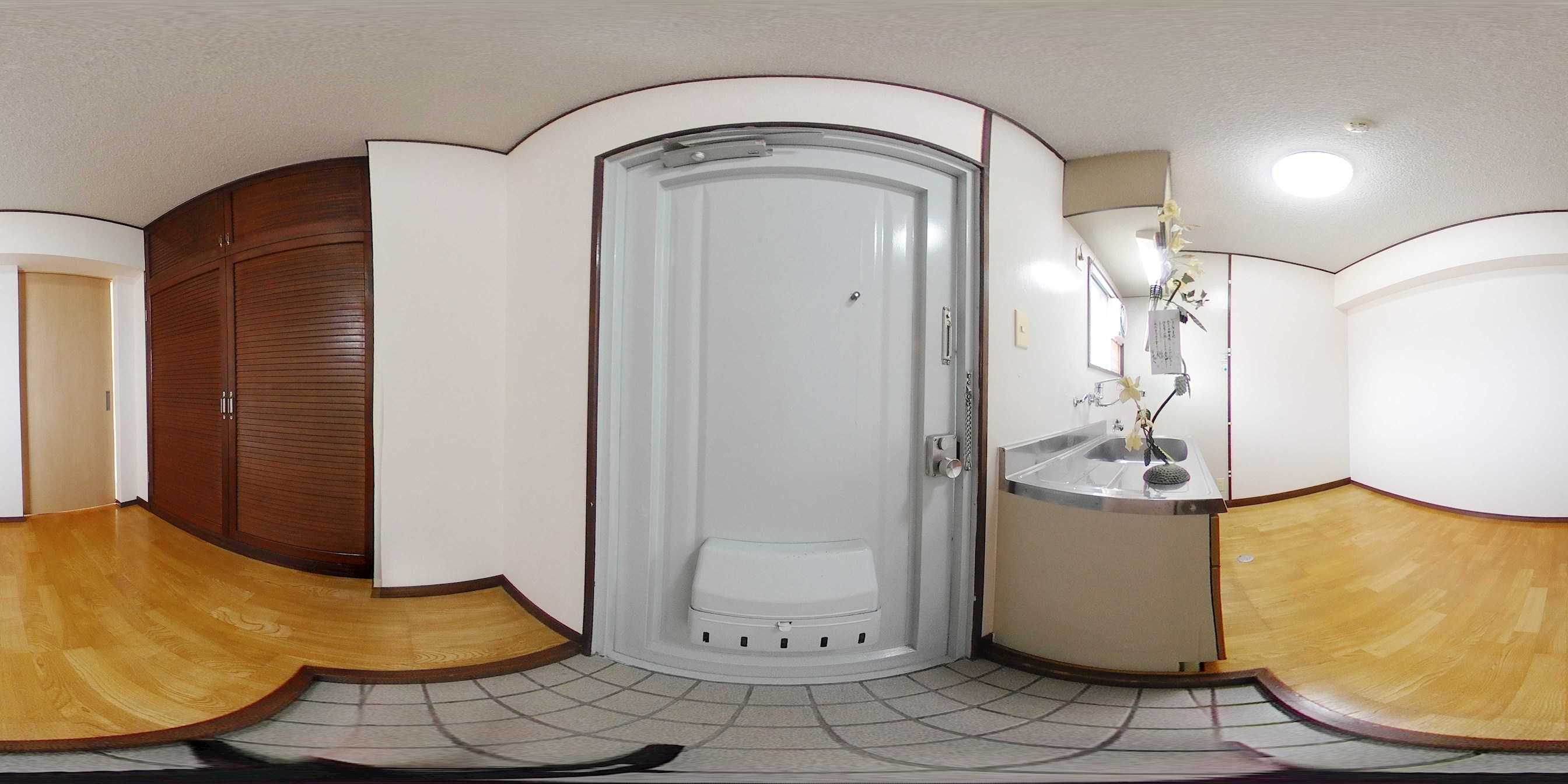 メルシーハイツ１号館 玄関