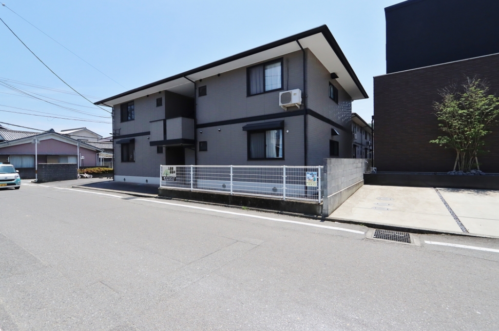 Ｌｉｆｅ館アムール 外観