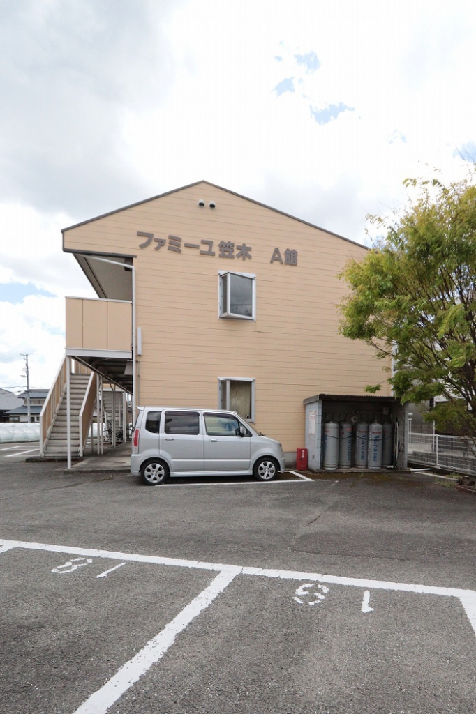 ファミーユ笠木 外観