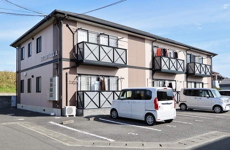 イーストコート春日A・B・C 外観