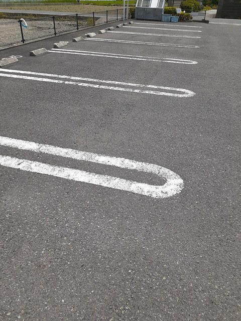 モーント　シャイン　Ｃ 駐車場