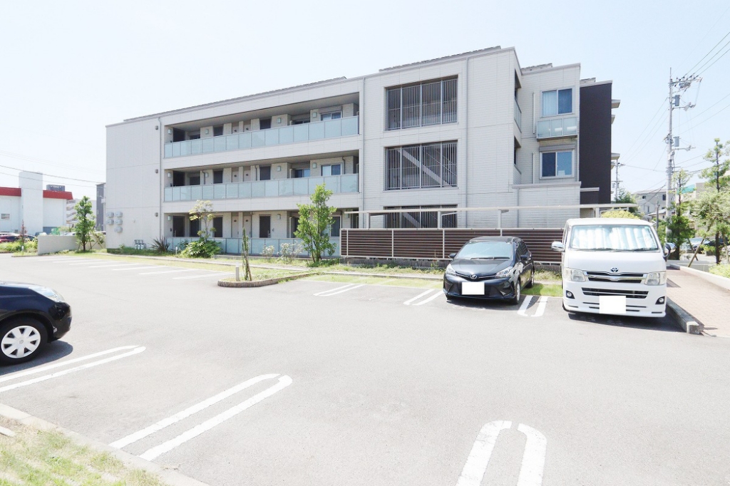 シャーメゾンガーデン福島 B棟 外観