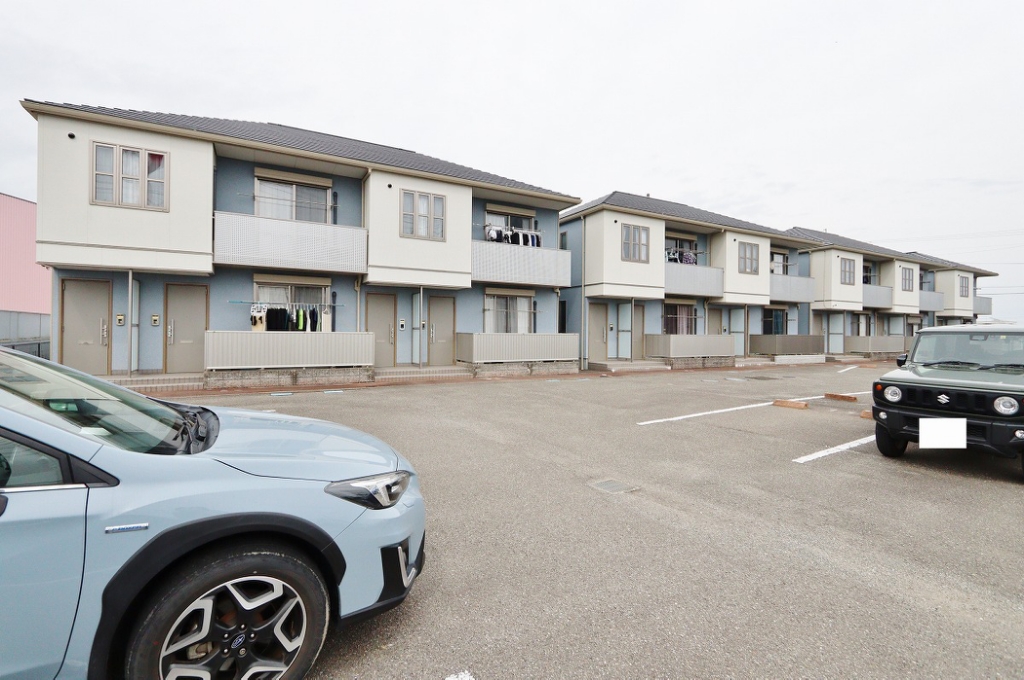 シャーメゾン霧ケ峰 A棟 外観