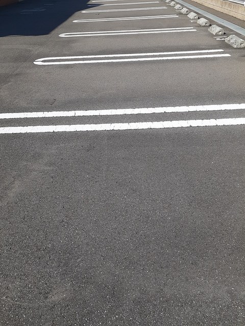 ラ　ルーチェ　Ａ 駐車場