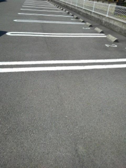 ベルメゾン　サピーＢ 駐車場