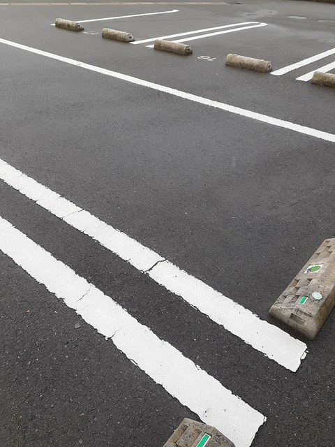 ルーベル鴨島Ａ 駐車場