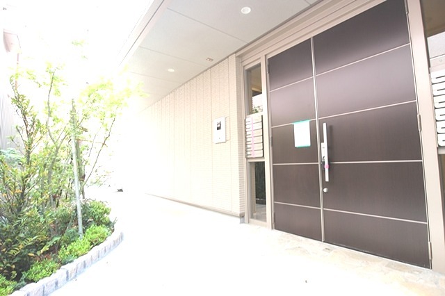 コモーダ大森南 エントランス