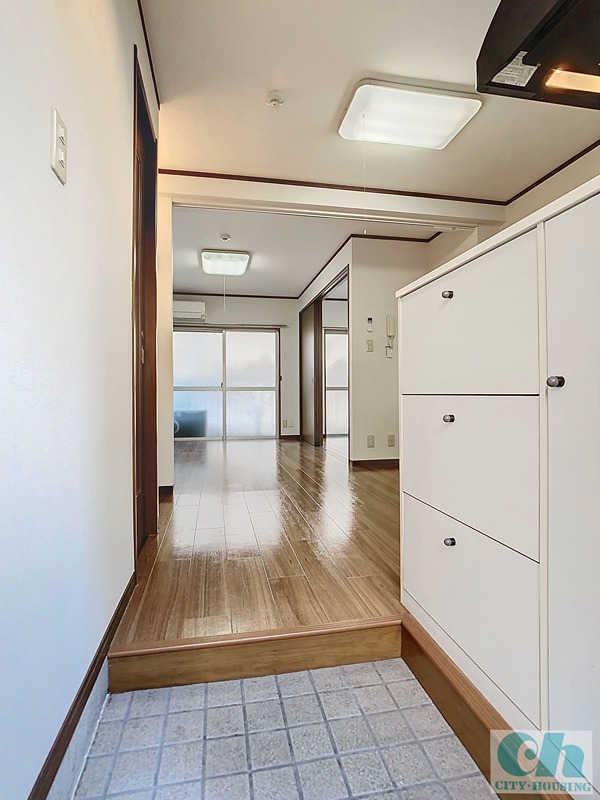浅間マンション 玄関