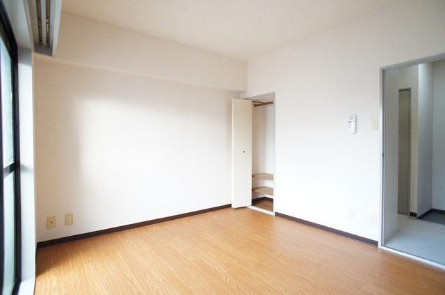 クレッセント梅屋敷 リビング