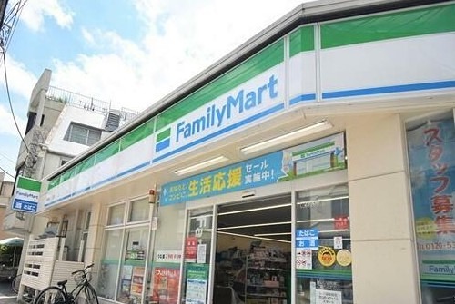 FREE　HILLS コンビニ