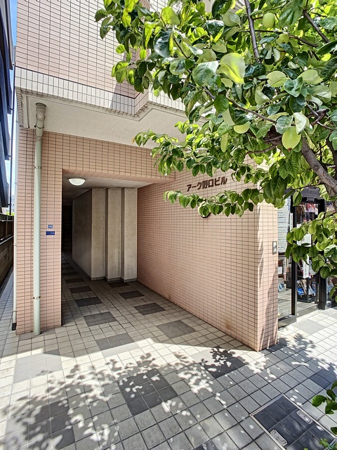 アーク野口ビル エントランス