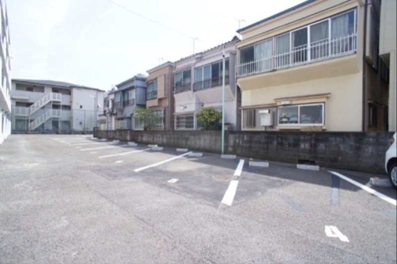 榮マンション駐車場 外観