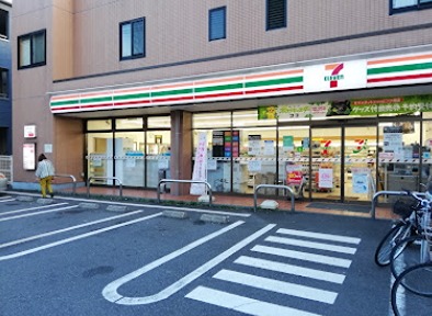 メゾンアミティエ コンビニ