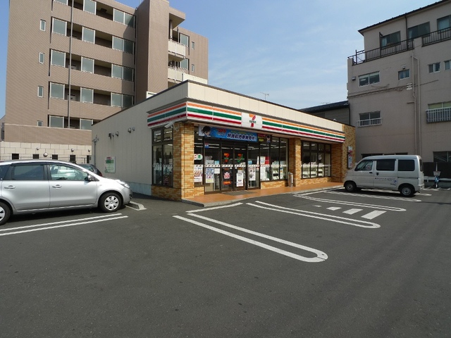 エリゼ伍番館 コンビニ