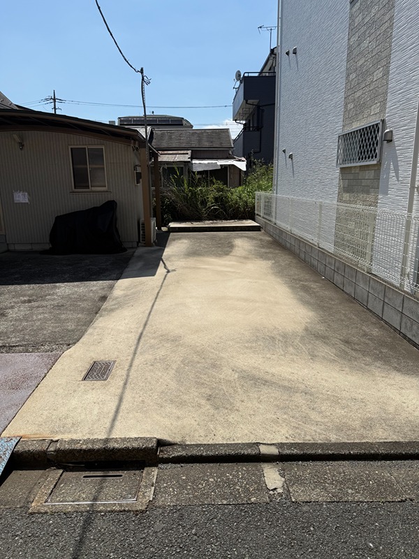 礒康駐車場 外観
