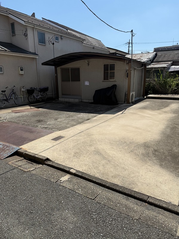 礒康駐車場 駐車場