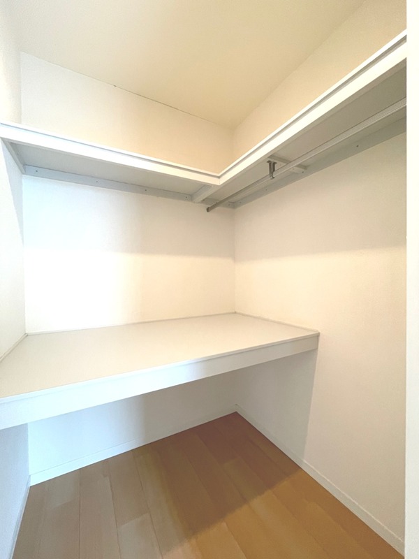 アスティオン 収納