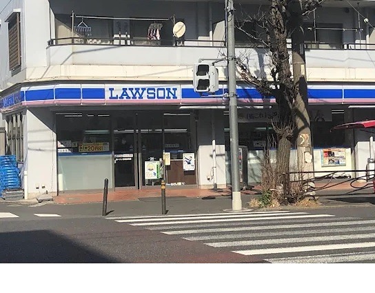 フォレシアムエアリーハウス コンビニ