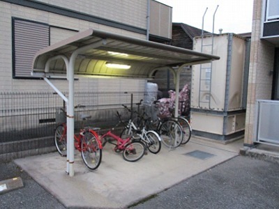 レオPレスパークハウス井上 駐車場