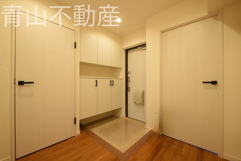 青山マンション 玄関