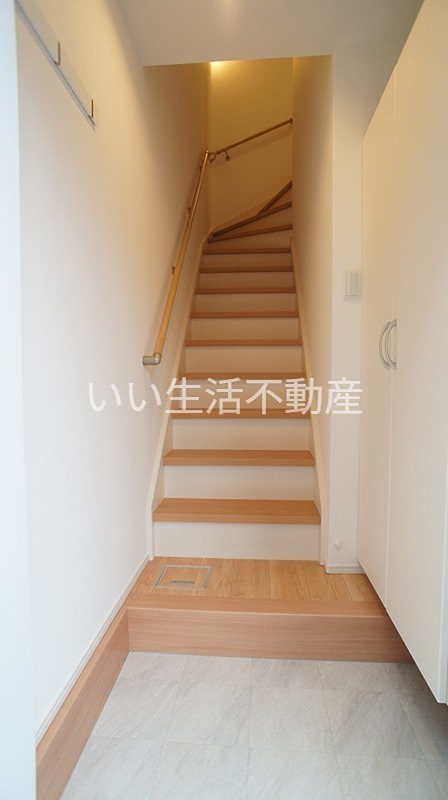 中村　シェアハウス 玄関