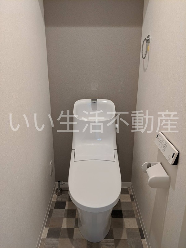 大阪府四條畷市逢阪11-1 トイレ