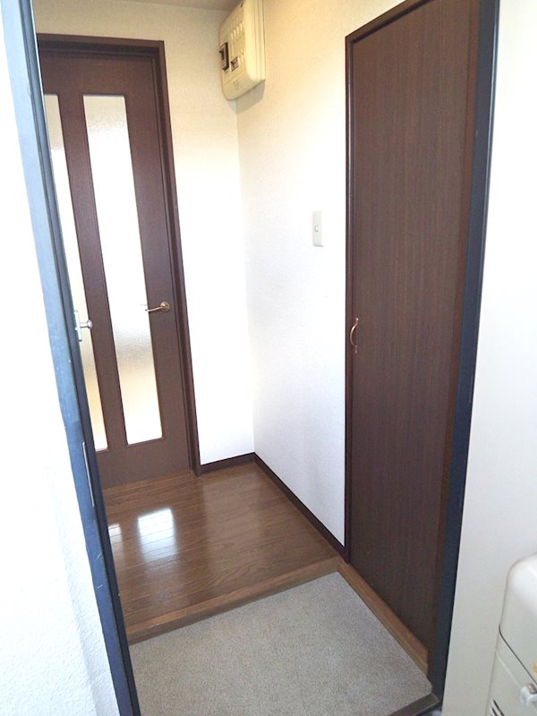 クレスト羽根木 玄関