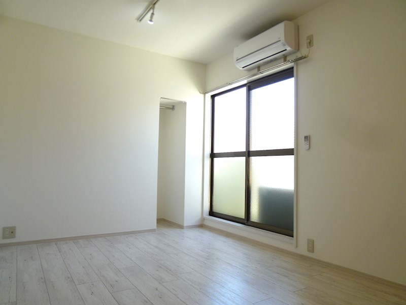 ル・スリール 玄関