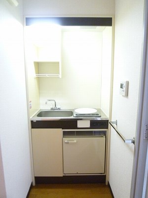 アゼリア明大前 リビング