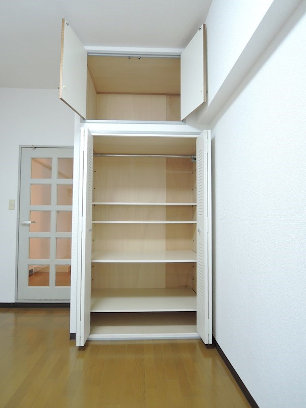 アゼリア明大前 ベッドルーム