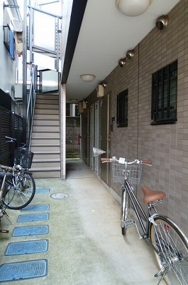 メゾンドブローニュ赤堤 エントランス