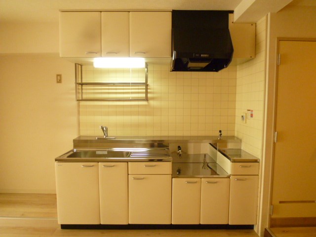 ロイヤルヒロ リビング