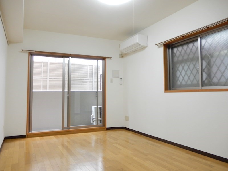 アベニール東松原 玄関