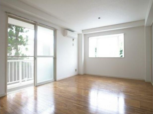 松の木ハイツ  玄関