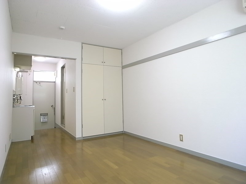 サラーム松原 玄関