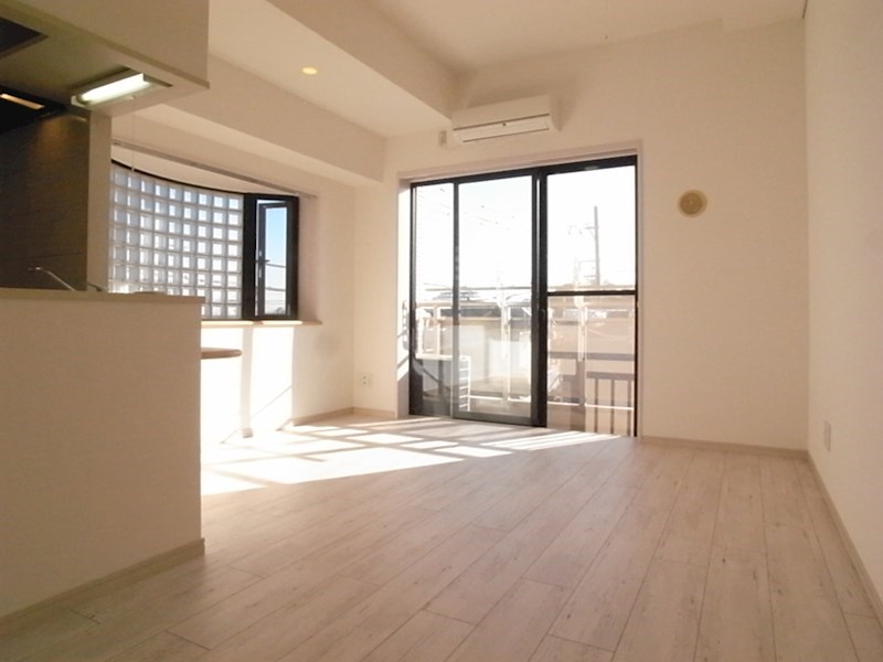 ロクサーヌ北沢 玄関