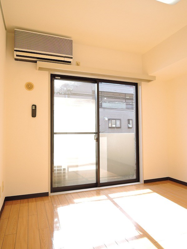 パークノヴァ松原 玄関