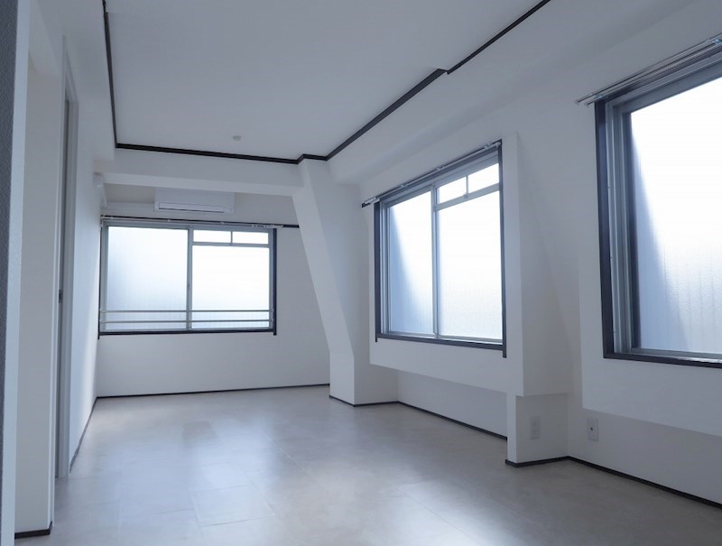 アライハイツ 玄関