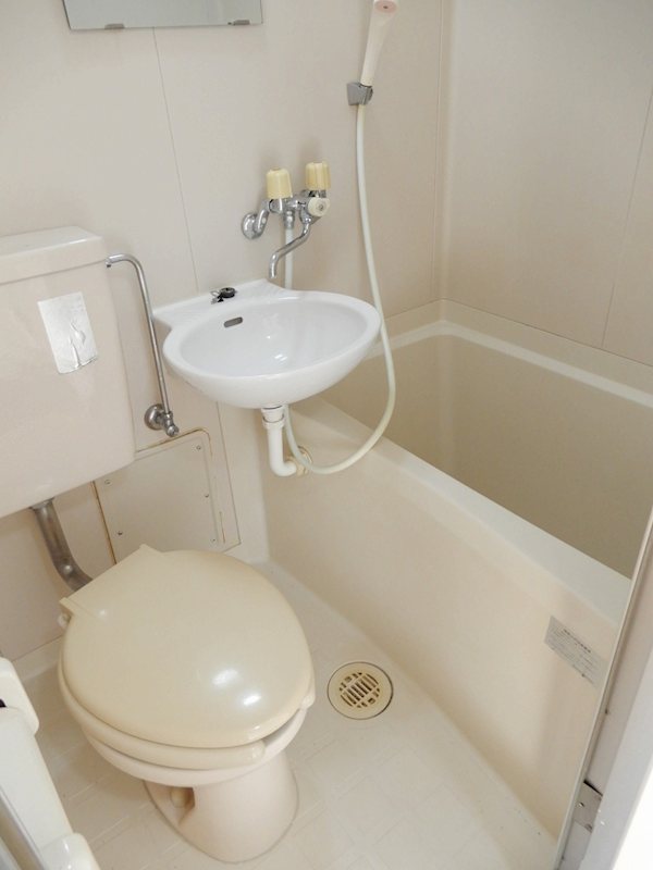 エスコート・ユーアイ その他4