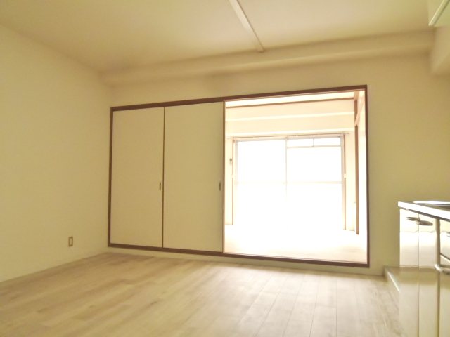 ロイヤルヒロ 玄関