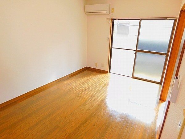 コーポ斎田 リビング